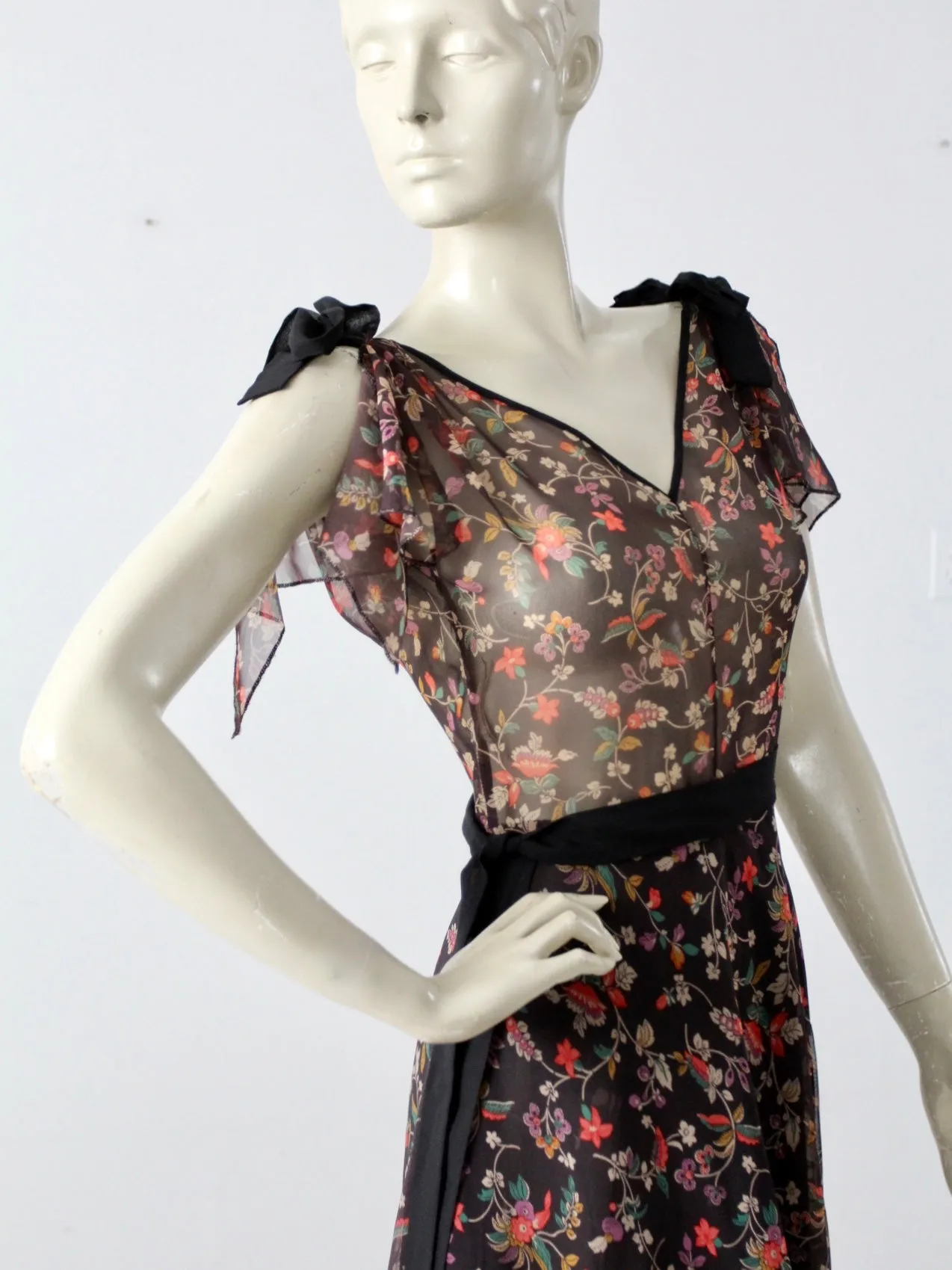 vintage 70s handkerchief hem dress