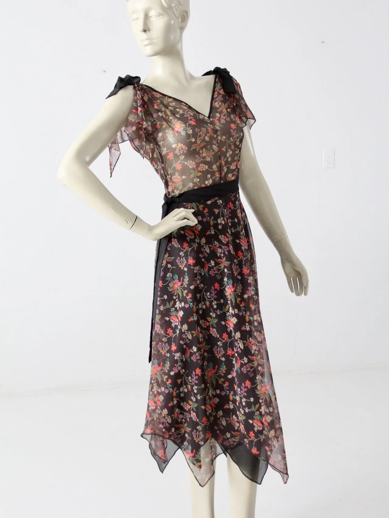 vintage 70s handkerchief hem dress