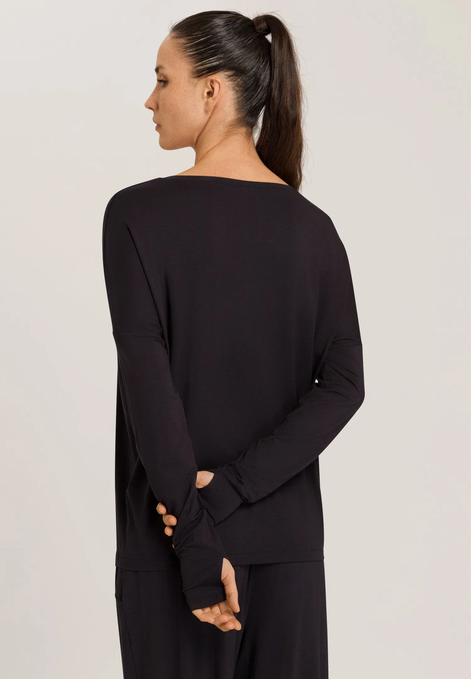 Yoga Relaxed Round Neck Top | Black Beauty 78796-2199